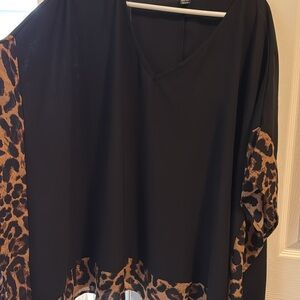 Chic Black and Brown Leopard Print Women's Top